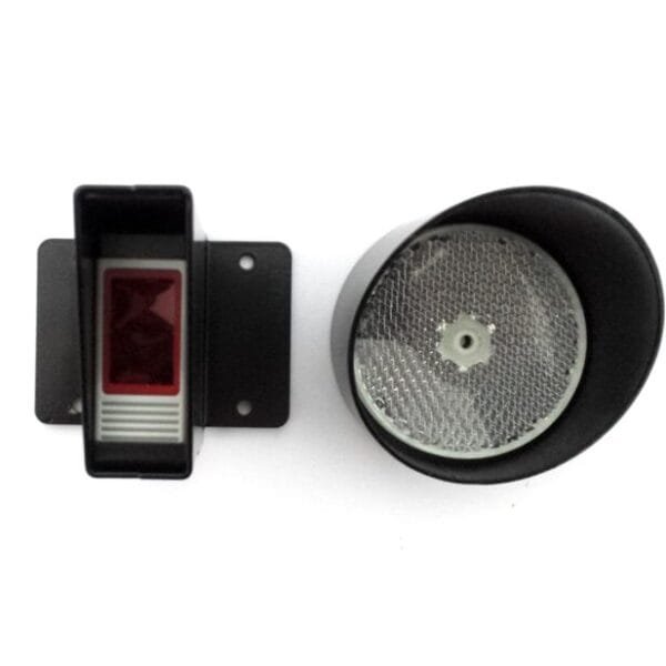 Protector es viseras de metal para sensor fotocélula de espejo Carlo Gavazzi PMP12RG 1